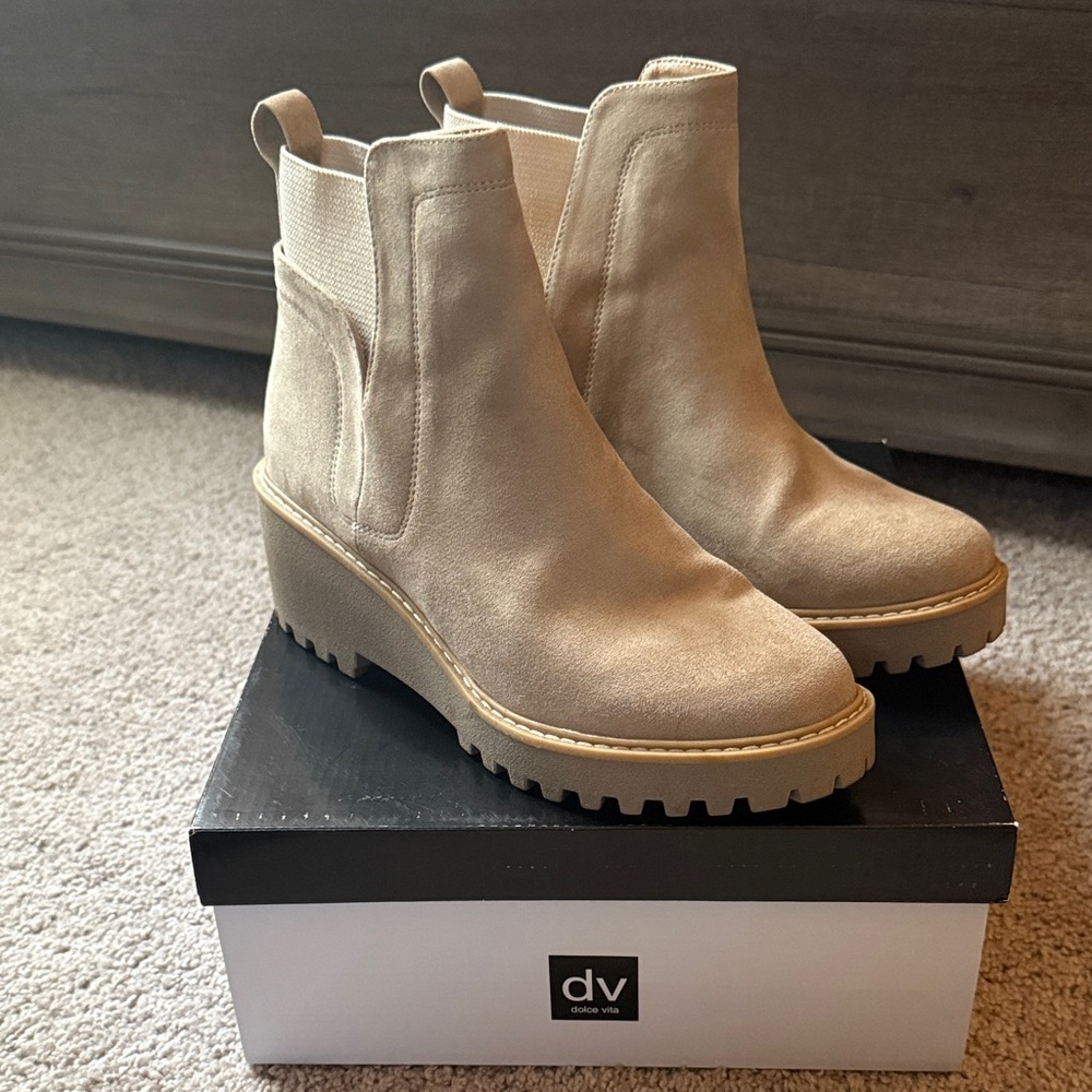 DV by Dolce Vita Women's Beige Ankle Booties
